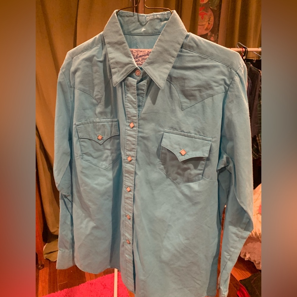 Rock mount ranch wear teal blue, size worn out but fits like large women’s